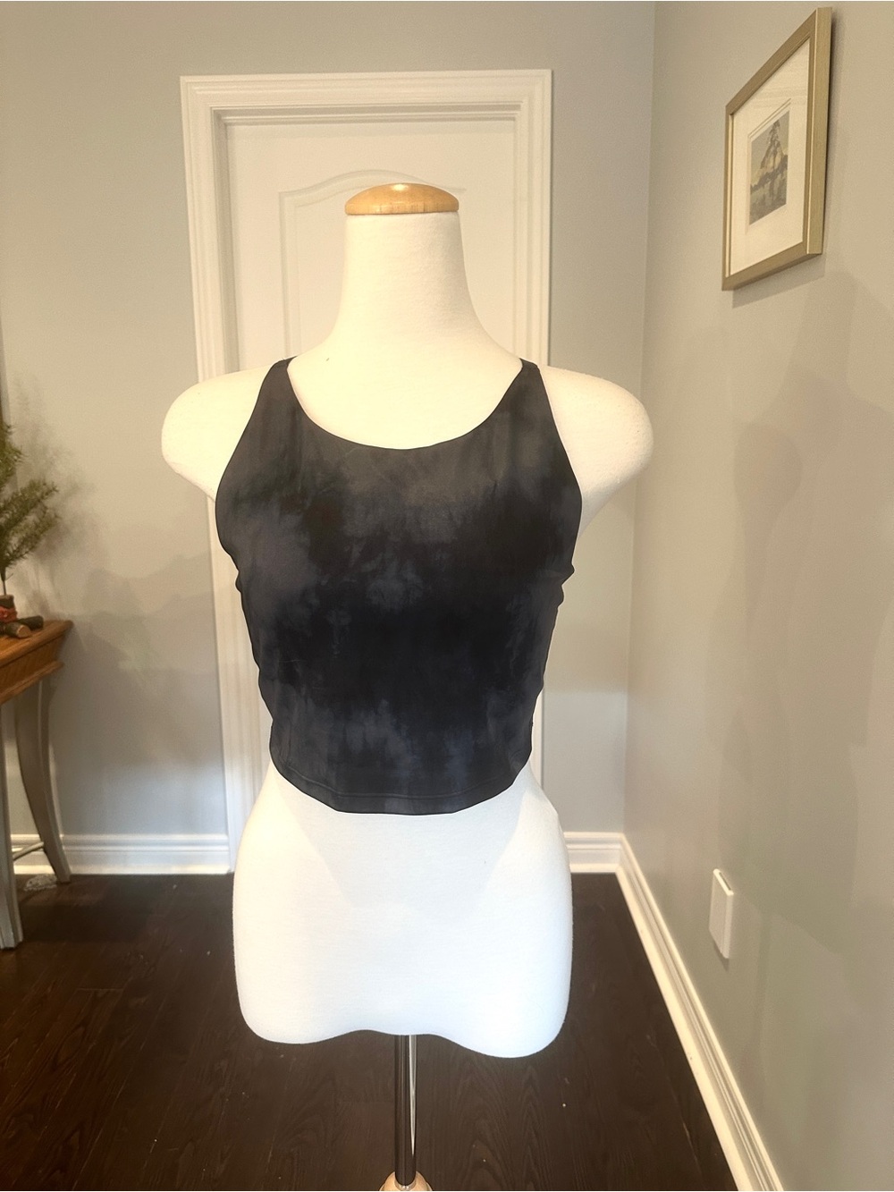 GAP Fit Black Blue Gray Tie-Dye Cropped Workout Tank Top Sports Bra - Size M